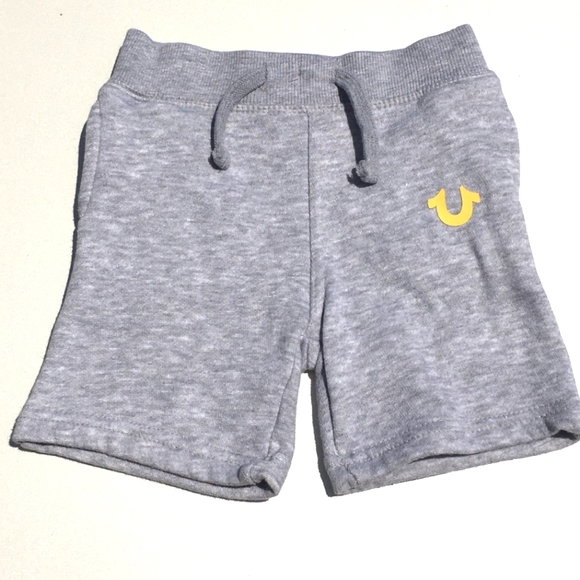 💥SOLD💥True Religion Camo Shorts Set Outfit Size 24 Months - Picture 6 of 10